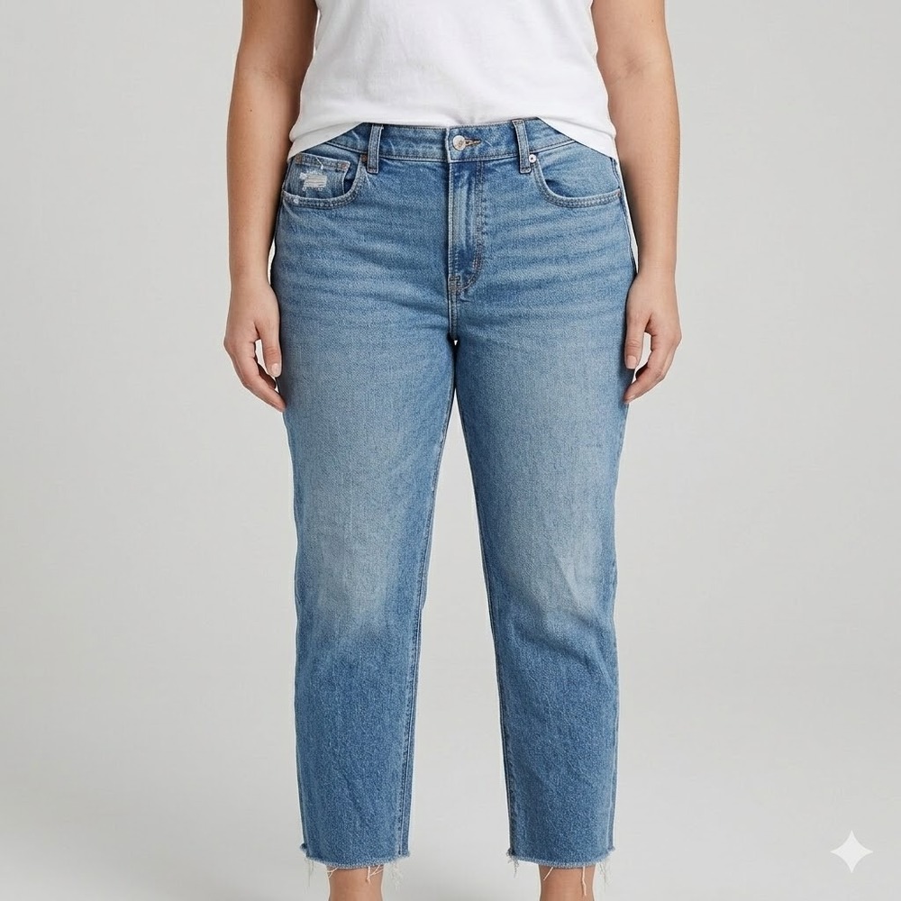 American Eagle Mom Jeans Distressed‎ Stretch Short Raw Hem Size 12 Blue